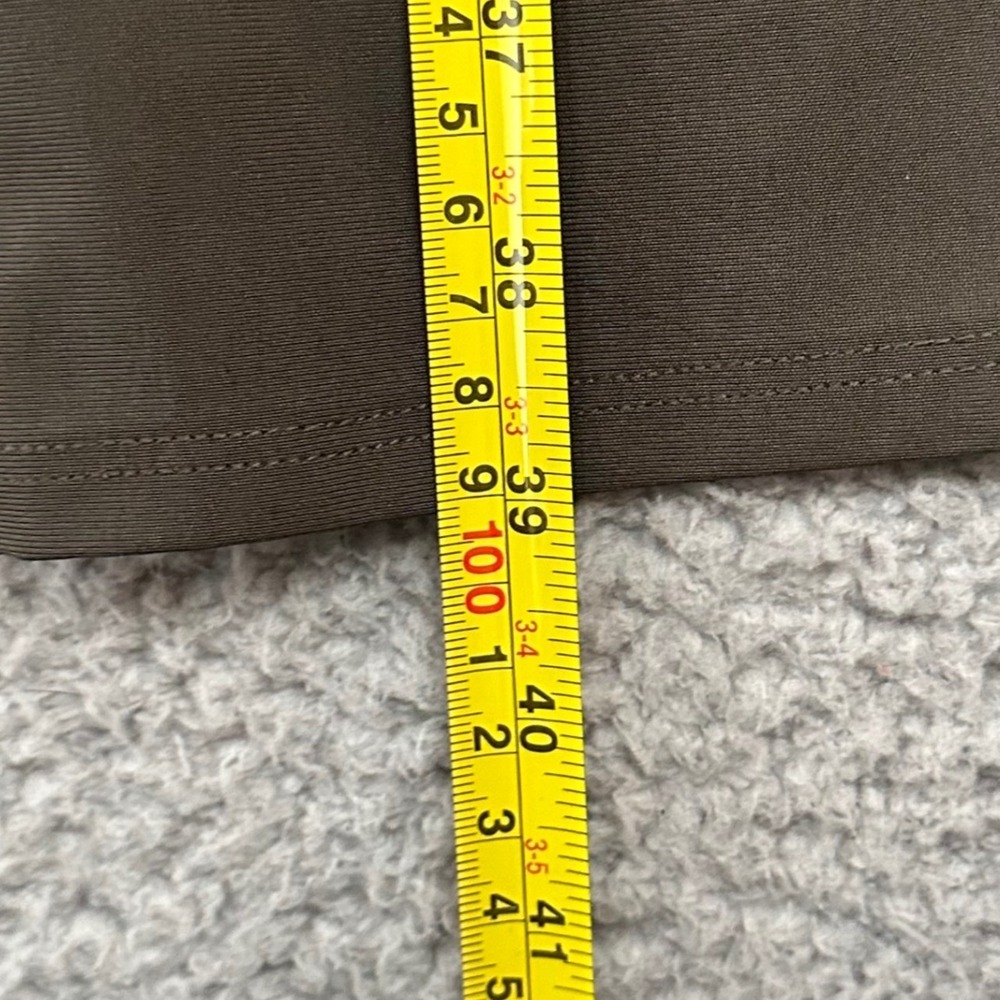 Vuori Meta Pant Mens 31x30 Dark Oregano Athletic Slim Stretch Tech Chino Travel - Picture 12 of 16